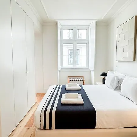 Elegant 1br Near Praca Comercio W/ Elevator And Ac アパート リスボン