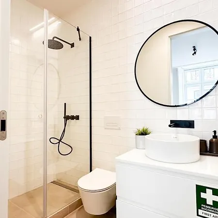 Lägenhet Elegant 1br Near Praca Comercio W/ Elevator And Ac Lisboa