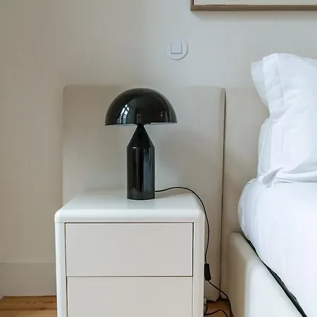 Elegant 1br Near Praca Comercio W/ Elevator And Ac アパート リスボン