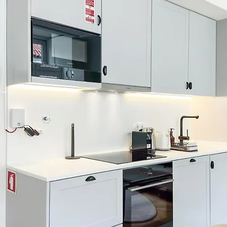 アパート Elegant 1br Near Praca Comercio W/ Elevator And Ac *