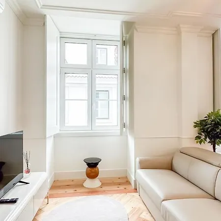 アパート Elegant 1br Near Praca Comercio W/ Elevator And Ac