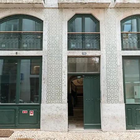 Lägenhet Elegant 1br Near Praca Comercio W/ Elevator And Ac